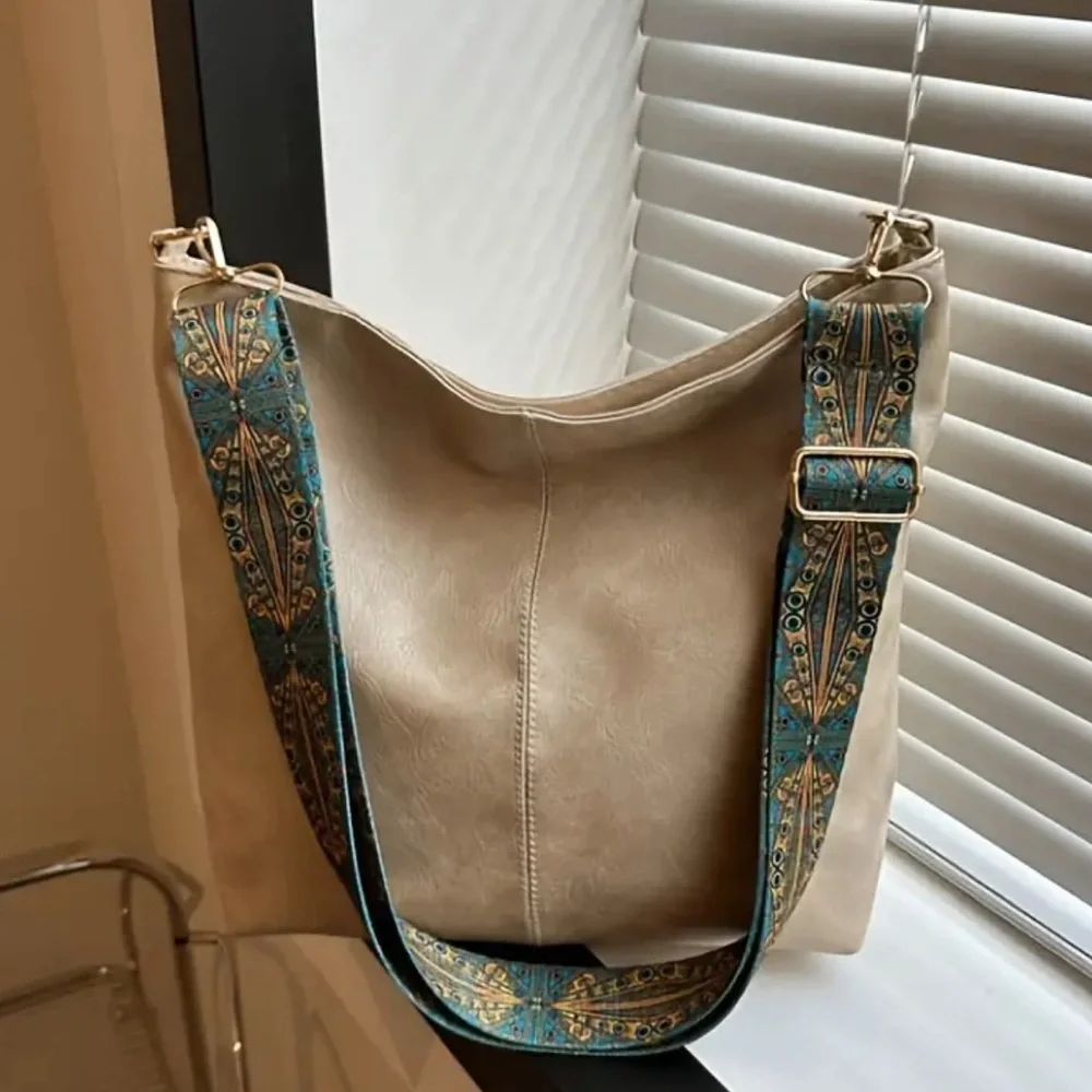 Retro Vegan Leather Crossbody Shoulder Bag - Stylish, Water-Resistant